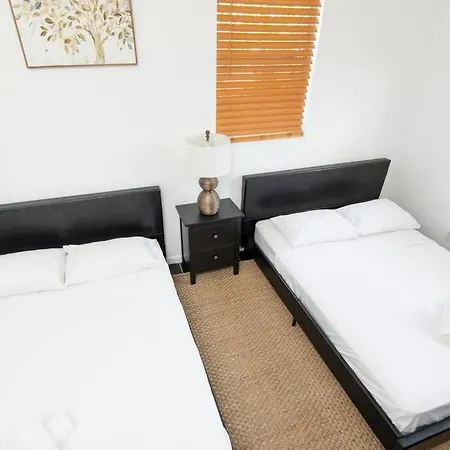 Modern 5 Bedroom Miami Home 15 Min To The Beach Exterior photo